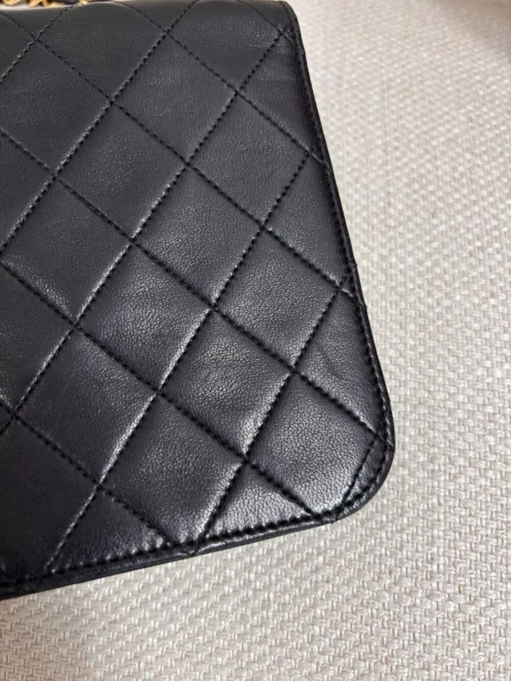 Authentic CHANEL single flap black lambskin bag classic 24k gold hardware